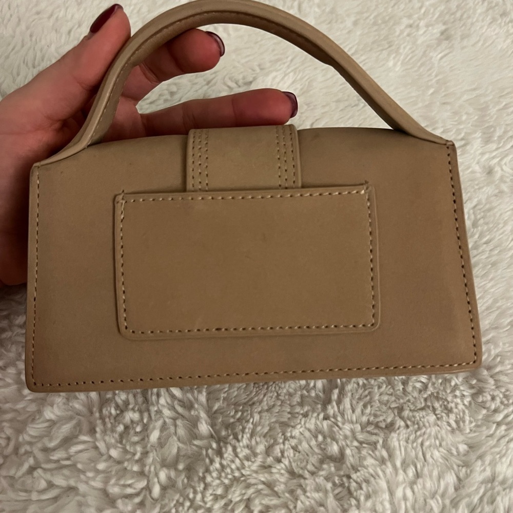 Jacquemus Beige Mini Handle Bag with Gold Logo - Picture 2 of 4